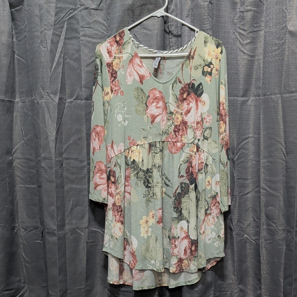 Honeyme Floral Blouse - Sage and Rose